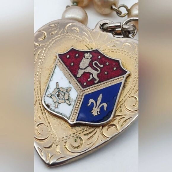 Heart Charm Coat of Arms Fleur de Lys Jewelry Silver Enamel Tone Vintage J Cora - Picture 2 of 11